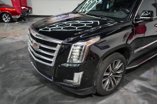 2017 Cadillac Escalade Luxury
