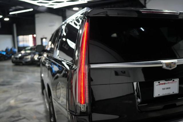 2017 Cadillac Escalade Luxury