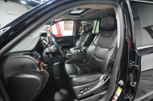 2017 Cadillac Escalade Luxury