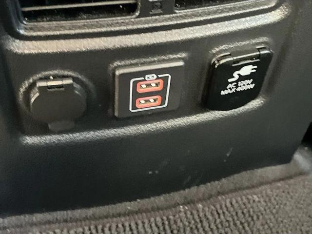 2024 Nissan Titan Crew Cab SV 4x4