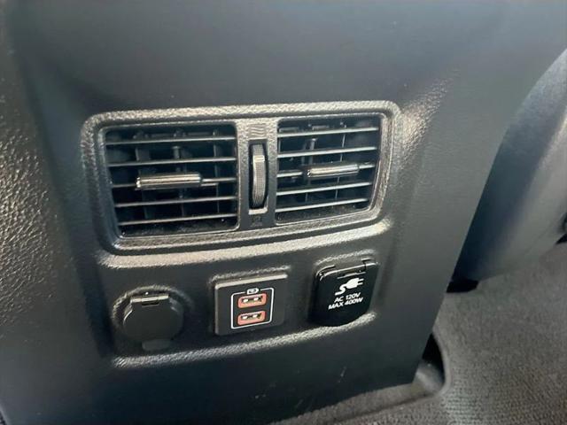 2024 Nissan Titan Crew Cab SV 4x4