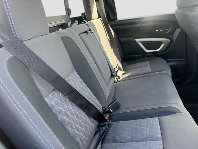 2024 Nissan Titan Crew Cab SV 4x4
