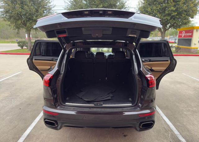 2018 Porsche Cayenne Platinum Edition