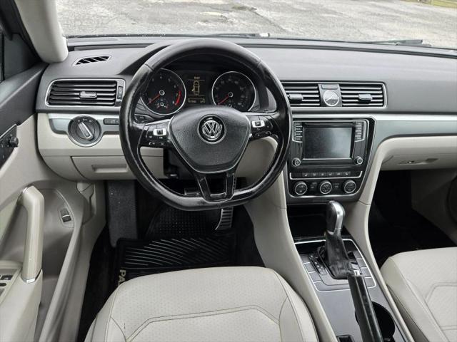 2017 Volkswagen Passat 1.8T R-Line