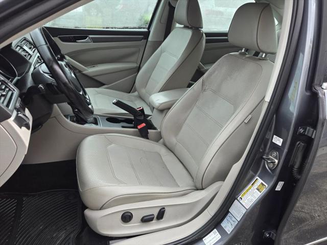 2017 Volkswagen Passat 1.8T R-Line