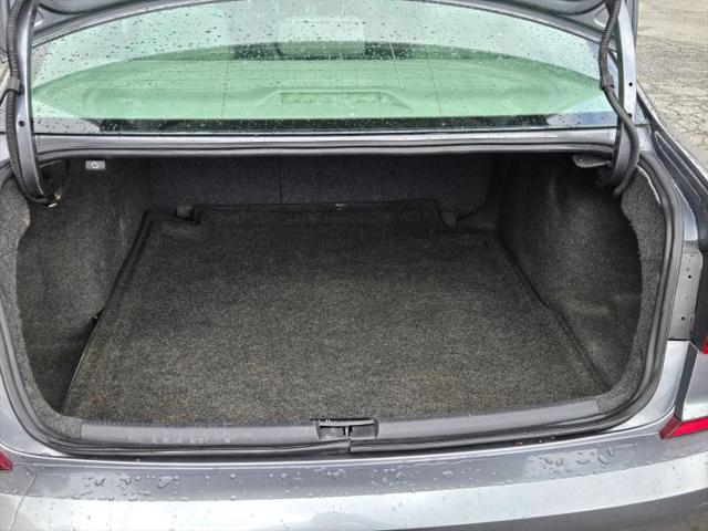 2017 Volkswagen Passat 1.8T R-Line