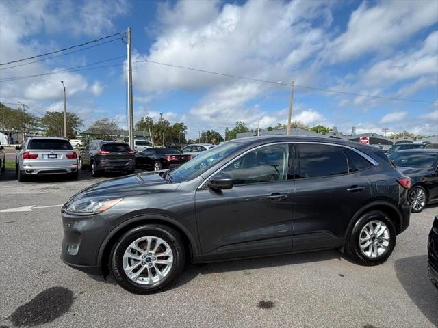 2020 Ford Escape SE
