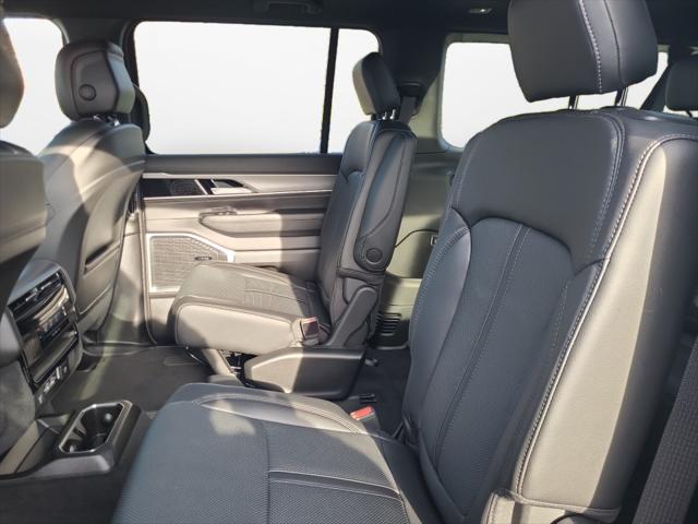 2026 Jeep Grand Wagoneer L 4x4