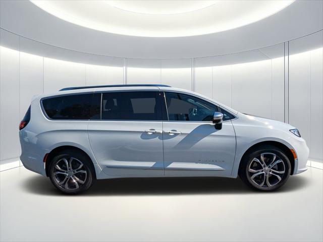 2026 Chrysler Pacifica Pinnacle AWD