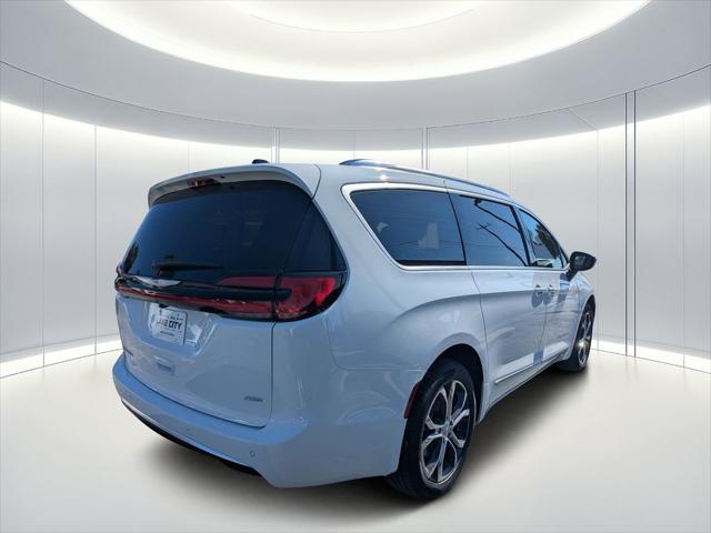 2026 Chrysler Pacifica Pinnacle AWD