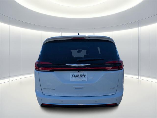 2026 Chrysler Pacifica Pinnacle AWD