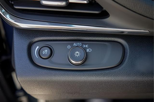 2026 Buick NV Preferred FWD