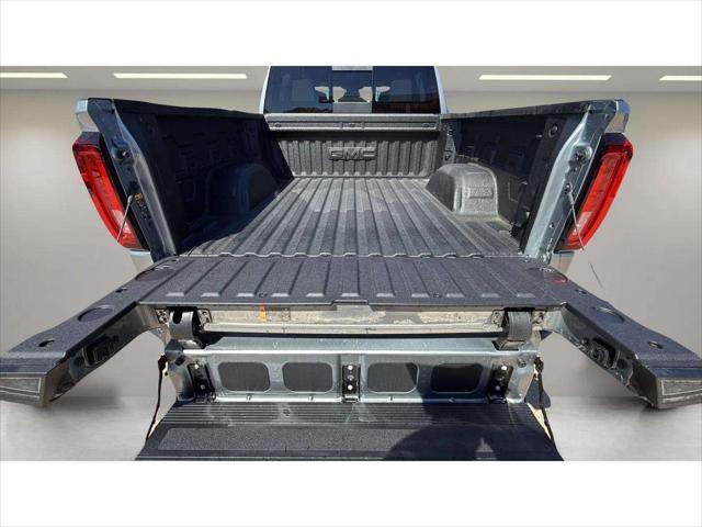 2026 GMC Sierra 1500 Crew Cab, Standard Bed, SLT, 4WD