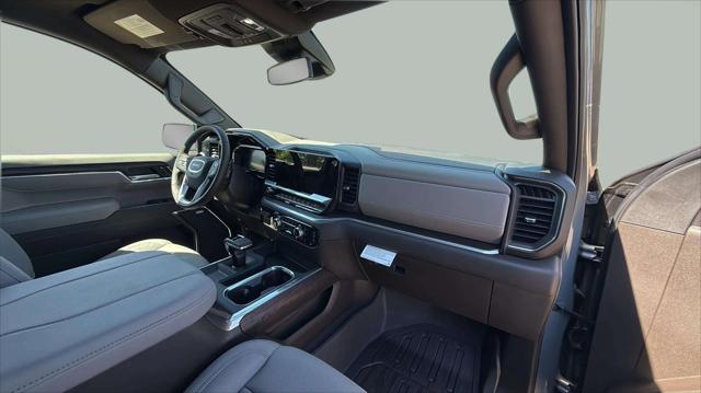 2026 GMC Sierra 1500 Crew Cab, Standard Bed, SLT, 4WD