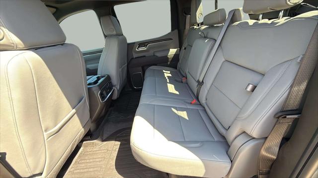 2026 GMC Sierra 1500 Crew Cab, Standard Bed, SLT, 4WD