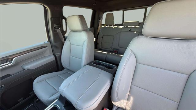 2026 GMC Sierra 1500 Crew Cab, Standard Bed, SLT, 4WD