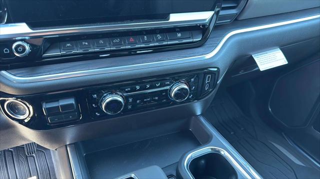 2026 GMC Sierra 1500 Crew Cab, Standard Bed, SLT, 4WD