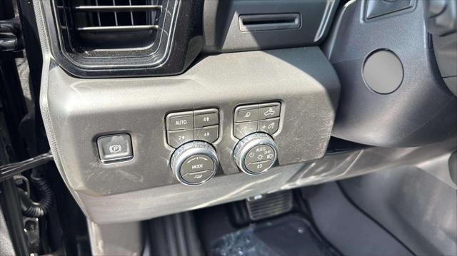 2026 GMC Sierra 1500 Crew Cab, Standard Bed, AT4, 4WD