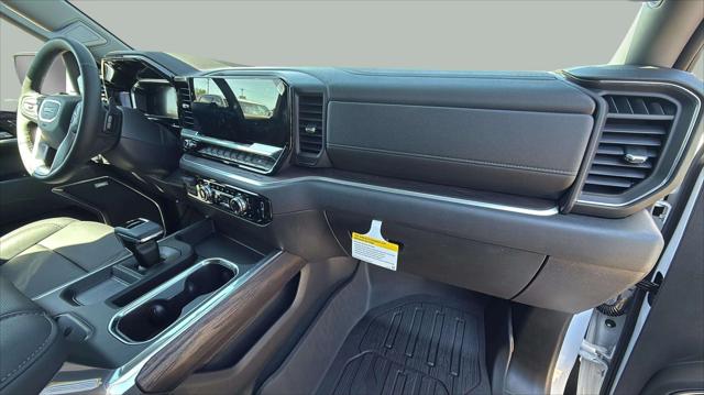 2026 GMC Sierra 1500 Crew Cab, Standard Bed, SLT, 4WD