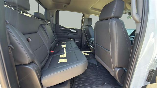 2026 GMC Sierra 1500 Crew Cab, Standard Bed, SLT, 4WD