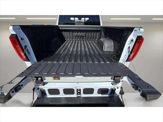 2026 GMC Sierra 1500 Crew Cab, Standard Bed, SLT, 4WD