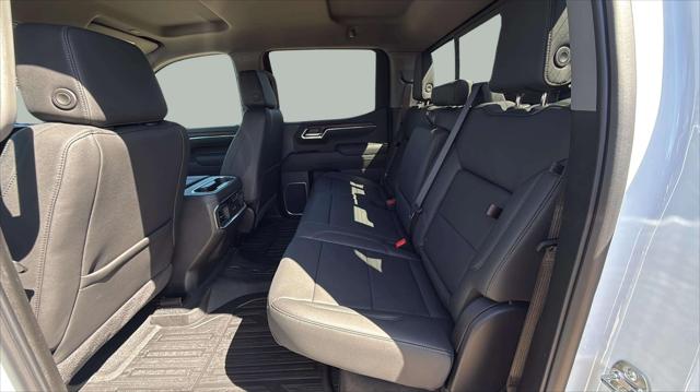 2026 GMC Sierra 1500 Crew Cab, Standard Bed, SLT, 4WD