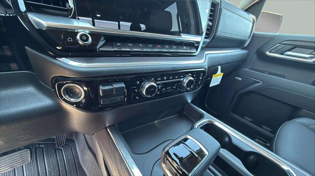 2026 GMC Sierra 1500 Crew Cab, Standard Bed, SLT, 4WD