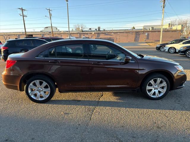 2013 Chrysler 200 LX