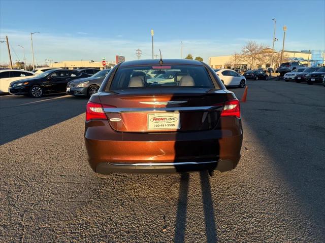 2013 Chrysler 200 LX