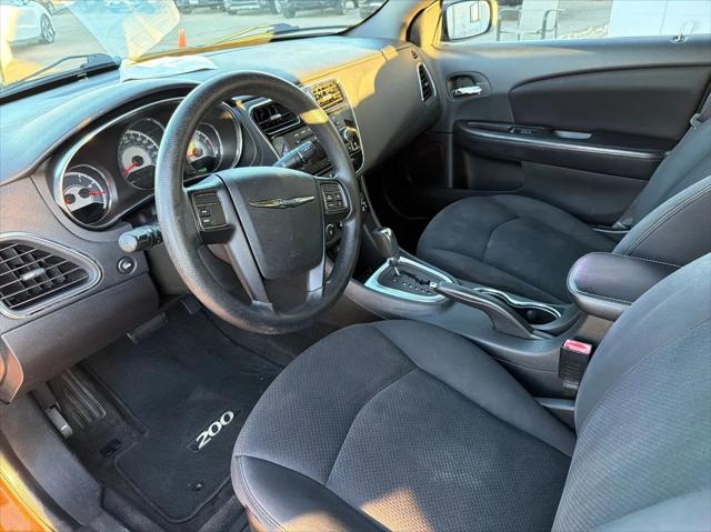 2013 Chrysler 200 LX