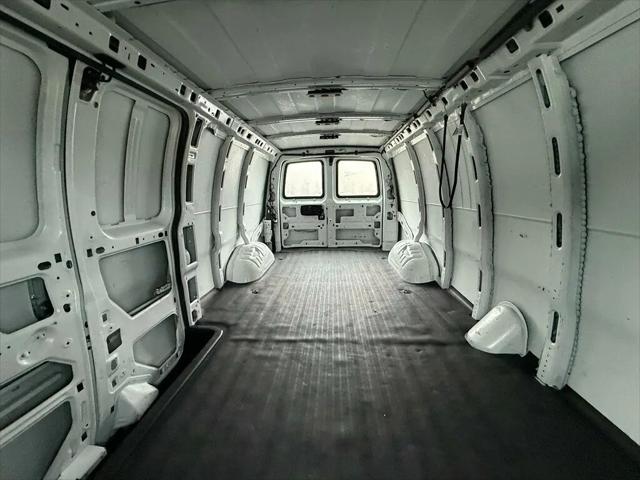 2022 Chevrolet Express Cargo Van RWD 2500 Extended Wheelbase WT
