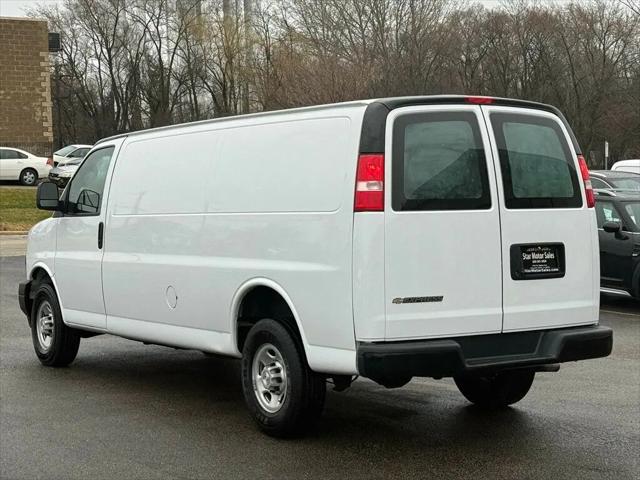 2022 Chevrolet Express Cargo Van RWD 2500 Extended Wheelbase WT