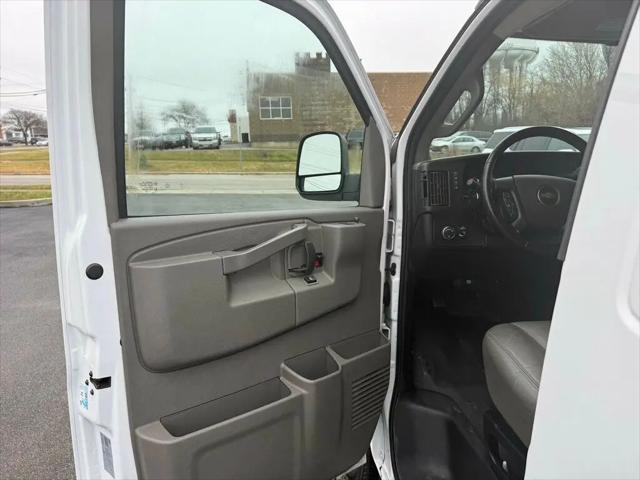 2022 Chevrolet Express Cargo Van RWD 2500 Extended Wheelbase WT
