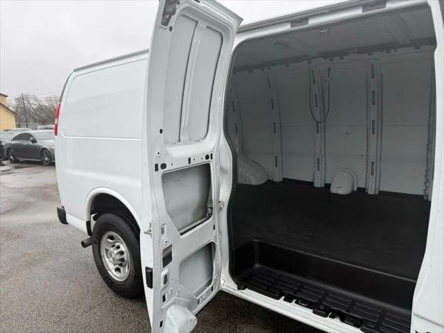 2022 Chevrolet Express Cargo Van RWD 2500 Extended Wheelbase WT