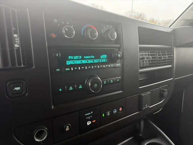 2022 Chevrolet Express Cargo Van RWD 2500 Extended Wheelbase WT