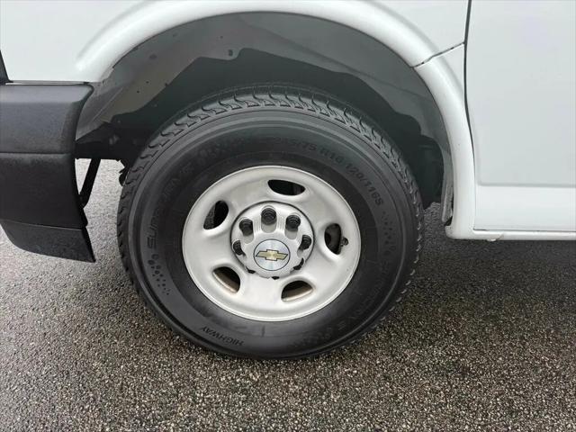 2022 Chevrolet Express Cargo Van RWD 2500 Extended Wheelbase WT