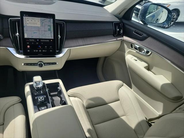 2026 Volvo XC90 Ultra, B6 AWD Gas (mild hybrid), Gasoline, Bright, 6 Seats