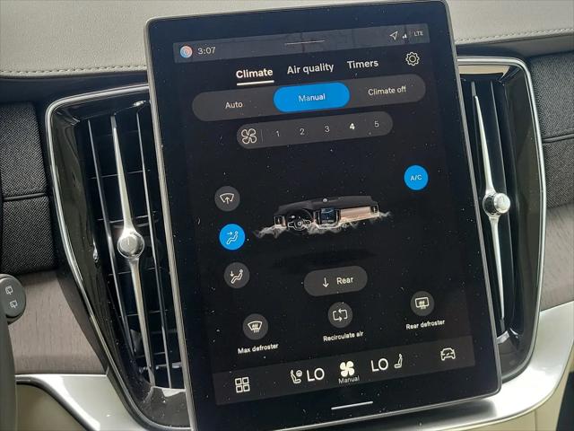 2026 Volvo XC90 Ultra, B6 AWD Gas (mild hybrid), Gasoline, Bright, 6 Seats