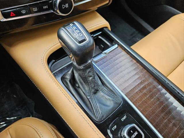2017 Volvo XC90 T6 Momentum