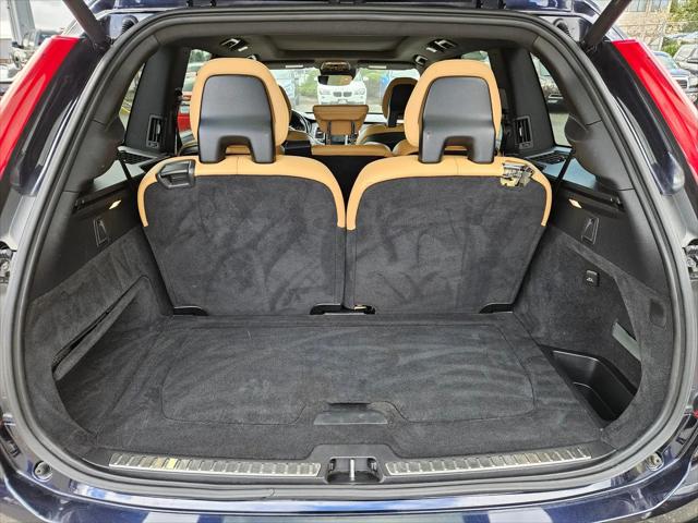 2017 Volvo XC90 T6 Momentum