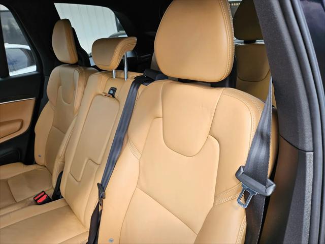 2017 Volvo XC90 T6 Momentum