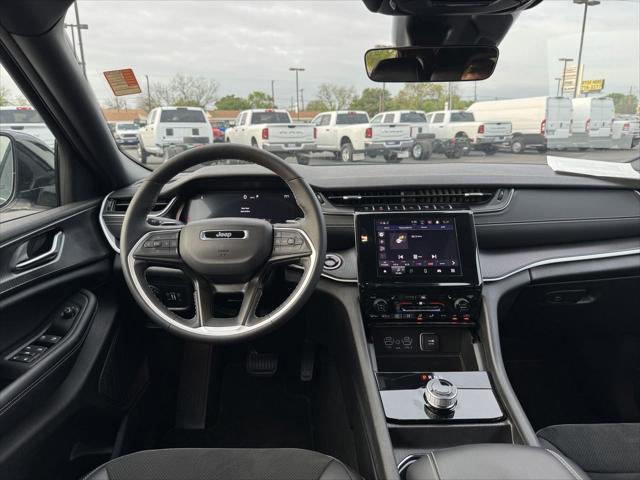 2025 Jeep Grand Cherokee Altitude 4x4