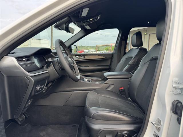 2025 Jeep Grand Cherokee Altitude 4x4