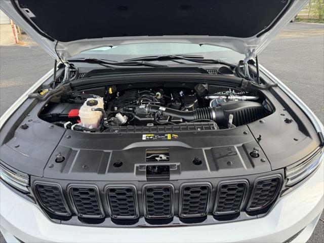 2025 Jeep Grand Cherokee Altitude 4x4