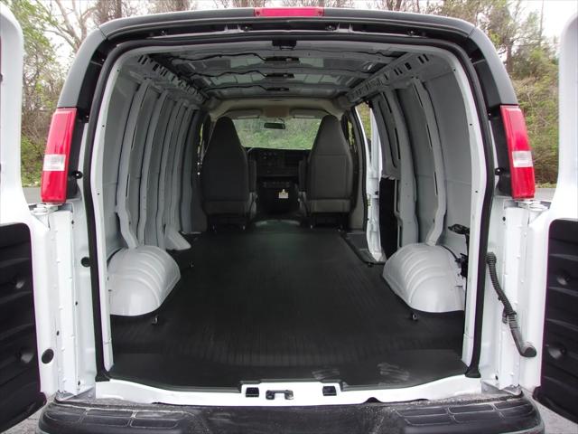 2026 GMC Savana Cargo 2500 Regular Wheelbase, Work Van, RWD
