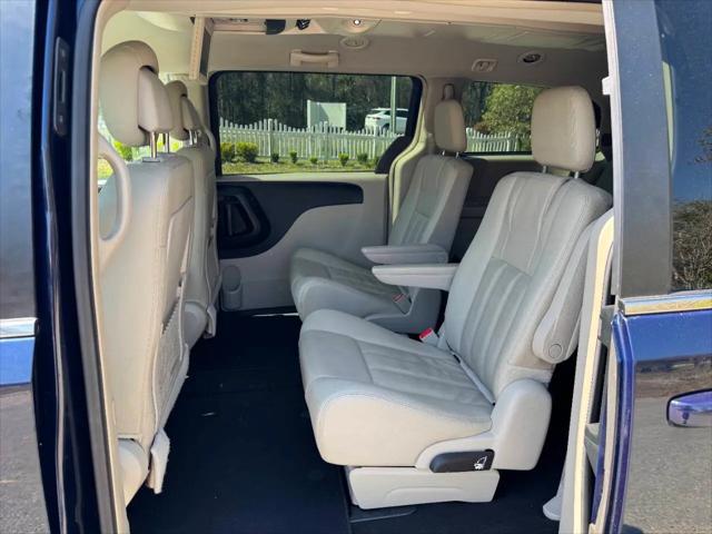 2015 Chrysler Town & Country Touring