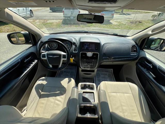 2015 Chrysler Town & Country Touring