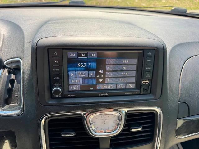 2015 Chrysler Town & Country Touring