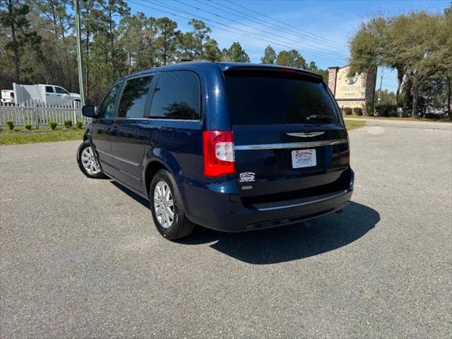 2015 Chrysler Town & Country Touring