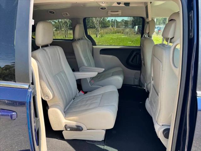 2015 Chrysler Town & Country Touring
